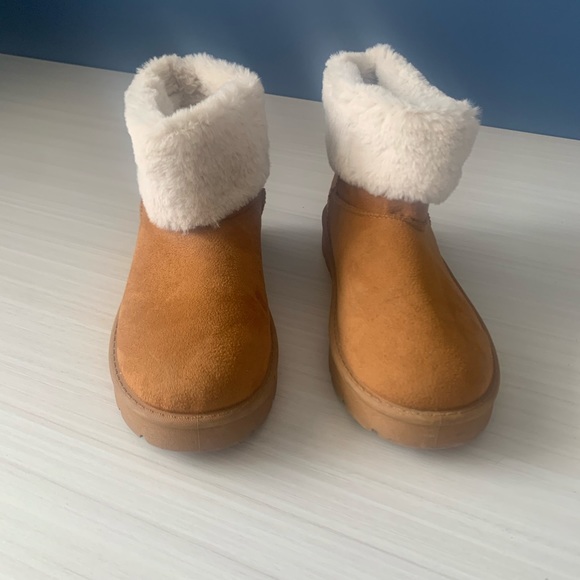 EUC CL BY LAUNDRY SHORT BOOTS - Picture 3 of 9